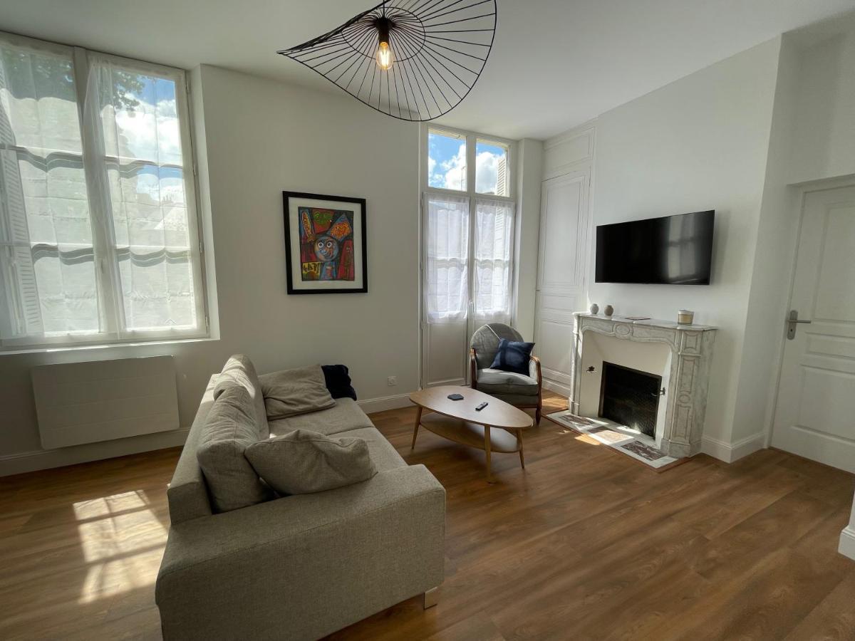 Appartement Le Corneille centre ville climatisé Saumur Extérieur photo
