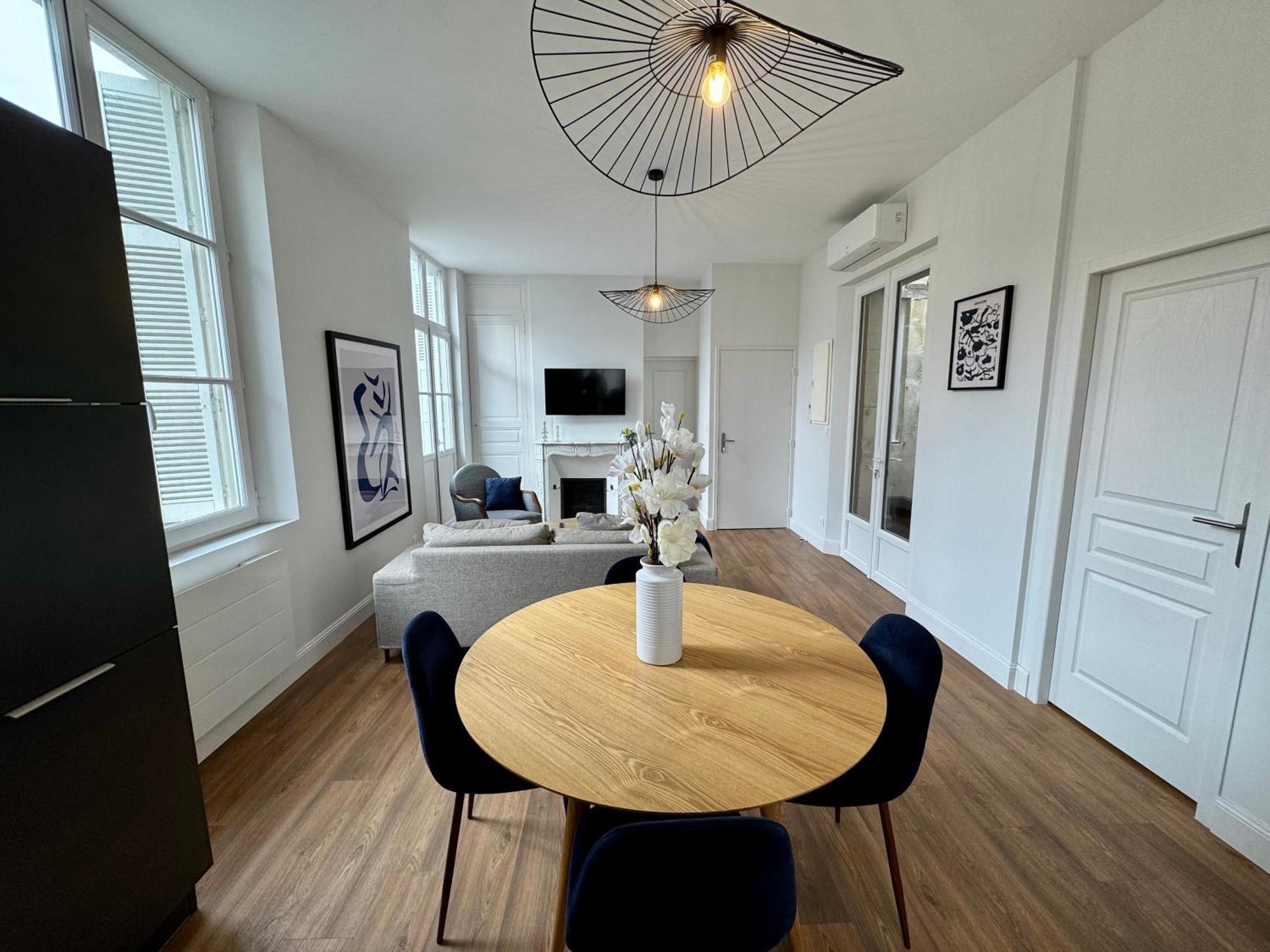 Appartement Le Corneille centre ville climatisé Saumur Extérieur photo