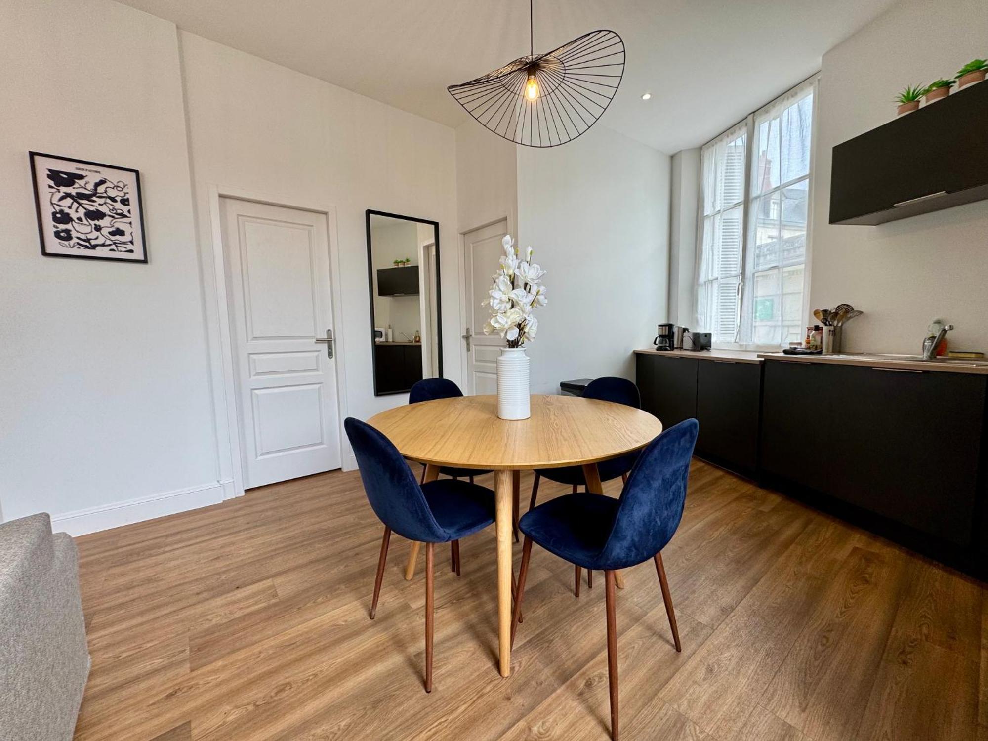 Appartement Le Corneille centre ville climatisé Saumur Extérieur photo